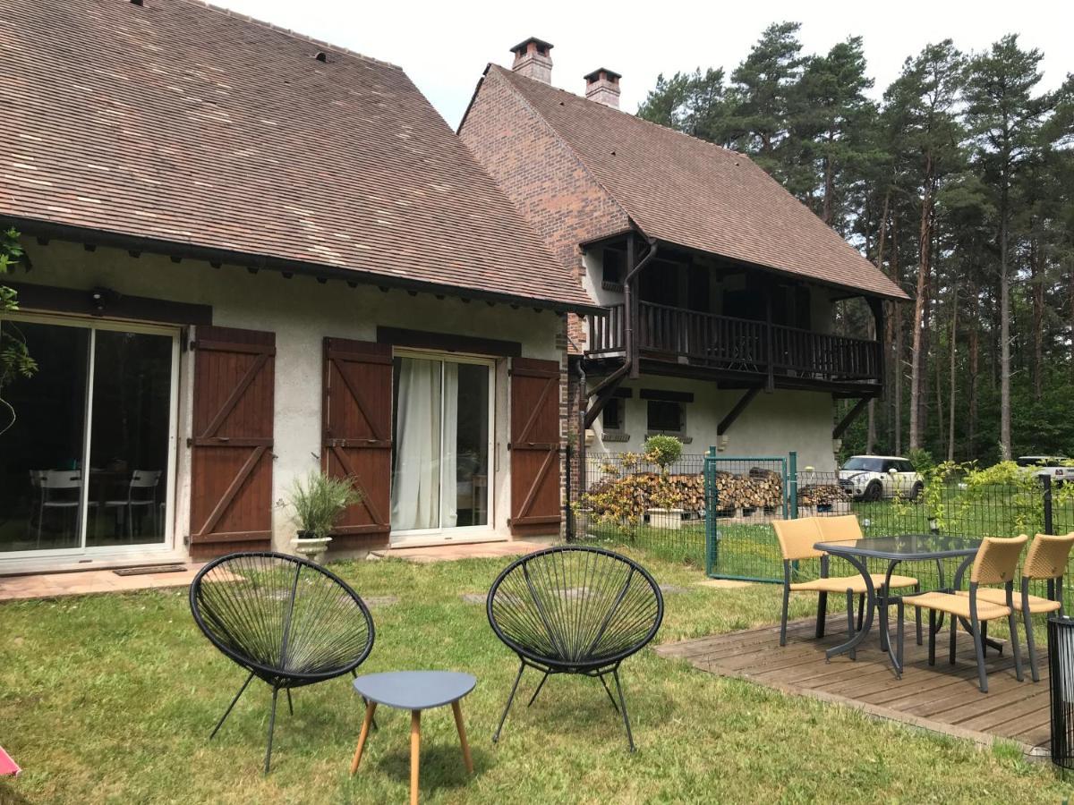Logement Avec Acces Piscine Chaumont-sur-Tharonne Exterior photo