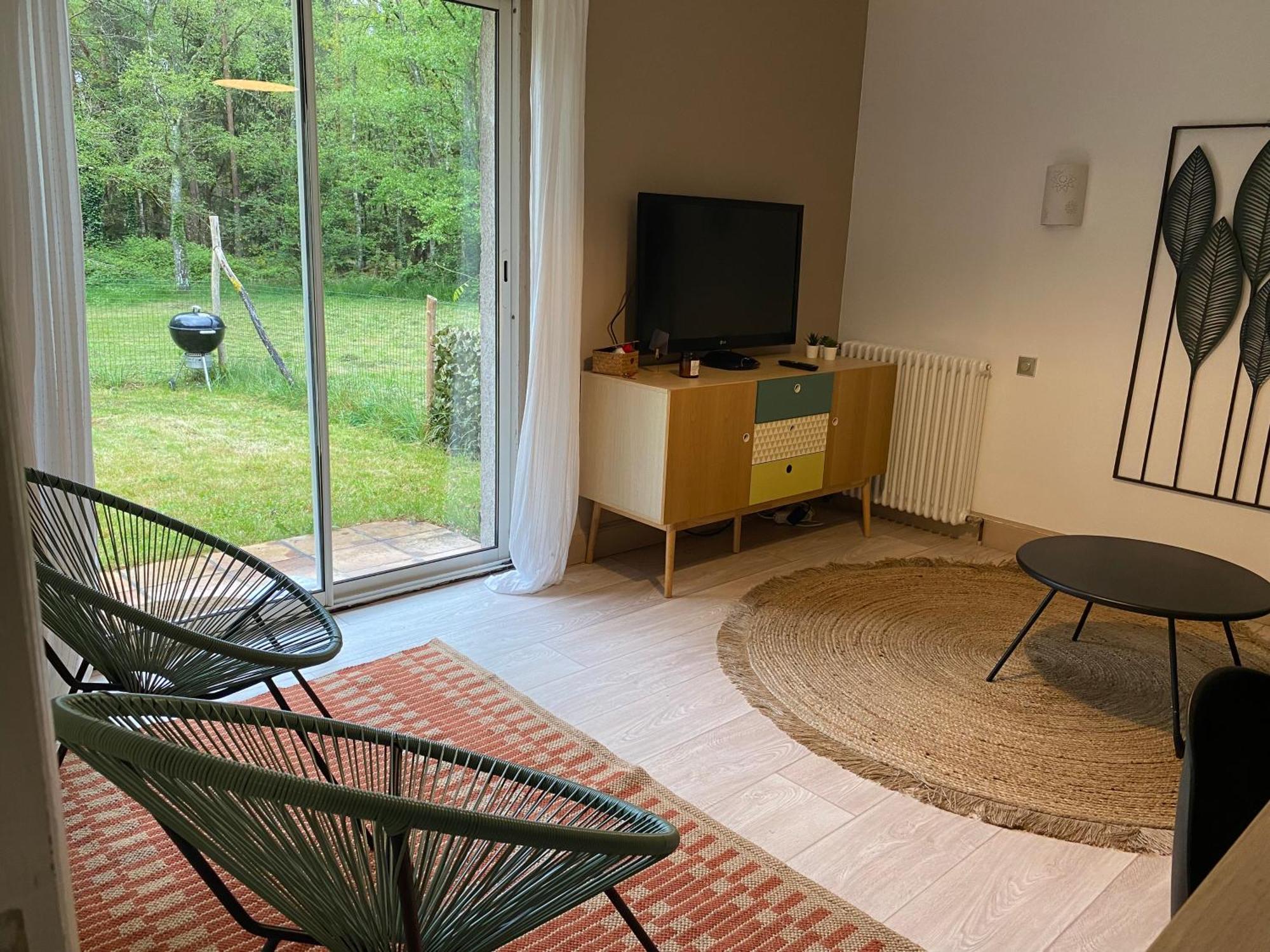 Logement Avec Acces Piscine Chaumont-sur-Tharonne Exterior photo